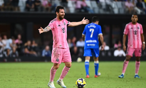 lionel-messi-scores-100th-inter-miami-goal-as-miami-win-campeones-cup