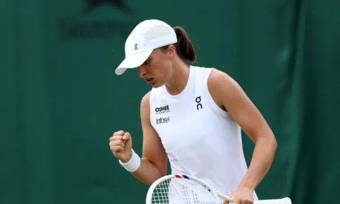 swiatek-progresses-as-pegula-and-zheng-exit-early-in-wimbledon-upsets