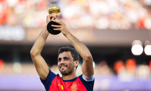 rodri-wins-world-cup-golden-ball-as-spain-celebrate-defensive-masterclass