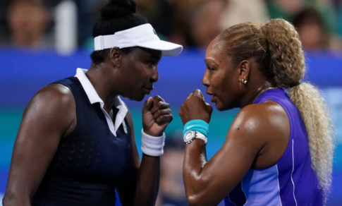 zverev-advances-in-cincinnati-as-williams-sisters-lose-doubles-comeback
