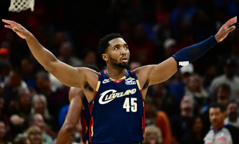 mitchell-demands-focus-on-home-court-after-barrett-sinks-cavs-with-overtime-buzzer-beater