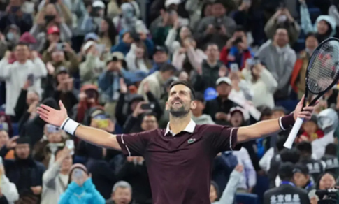 djokovic-battles-back-to-beat-zverev-and-reach-china-open-semifinals