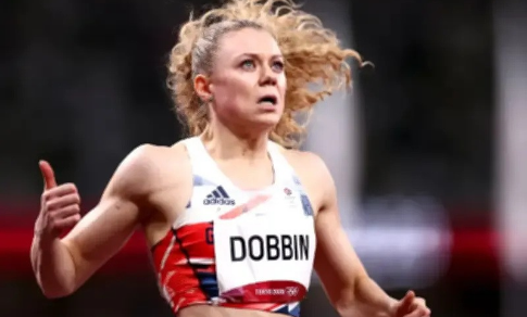 olympic-sprinter-beth-dobbin-bedbound-for-22-hours-daily-due-to-me