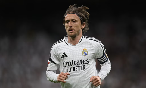 luka-modric-bids-farewell-to-real-madrid-after-13-glorious-years-alonso-eyes-fresh-start
