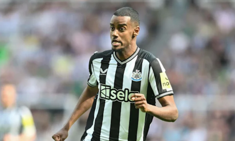 howe-reflects-on-newcastle-s-post-isak-adjustments