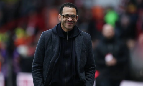 rosenior-returns-to-france-as-chelsea-prepare-for-psg-champions-league-tie